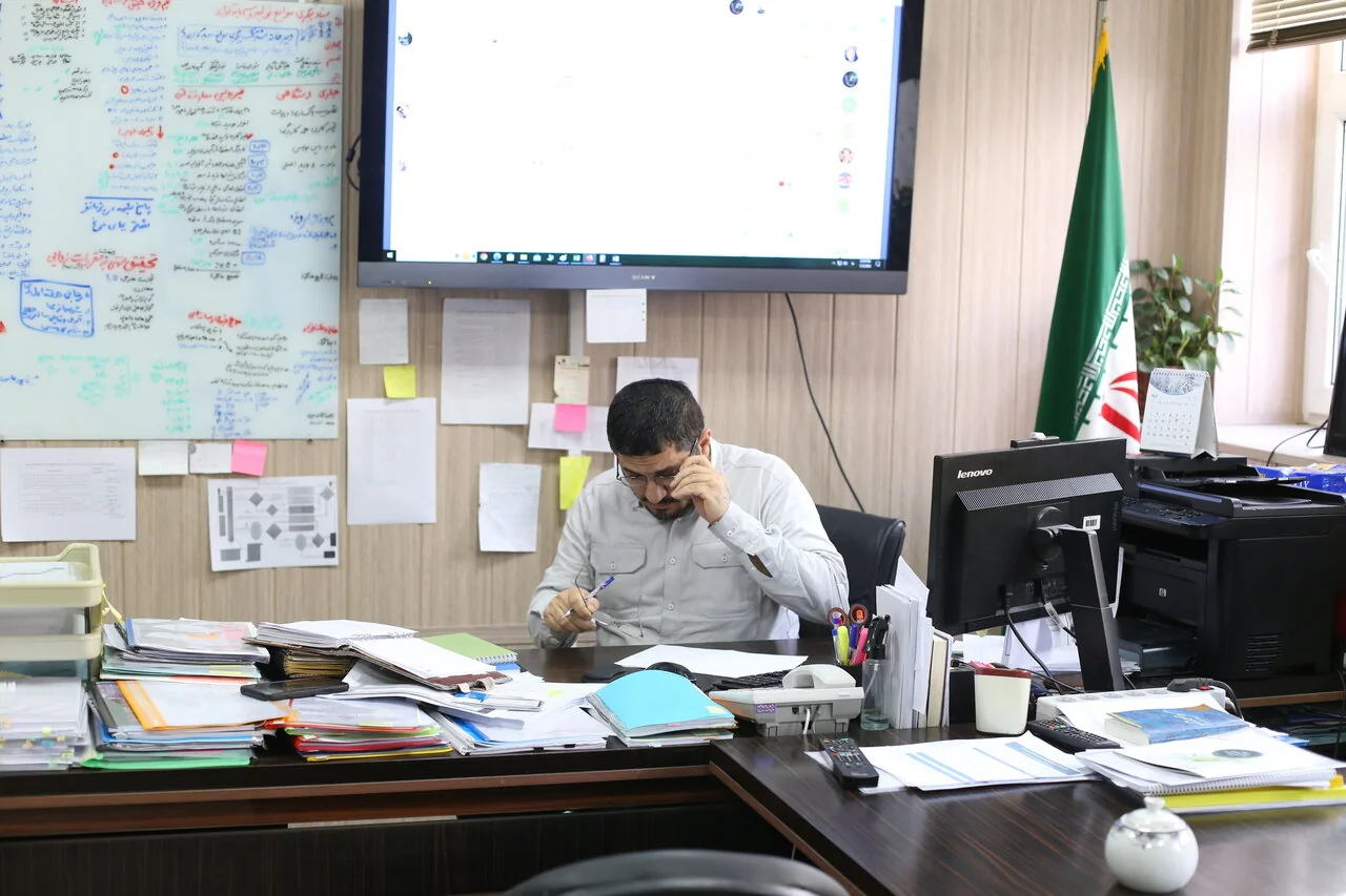 ایلان ماسک در ایران ورشکست می شود! | از کاغذبازی خوششان می آید ؛ دوست دارند مردم التماس کنند