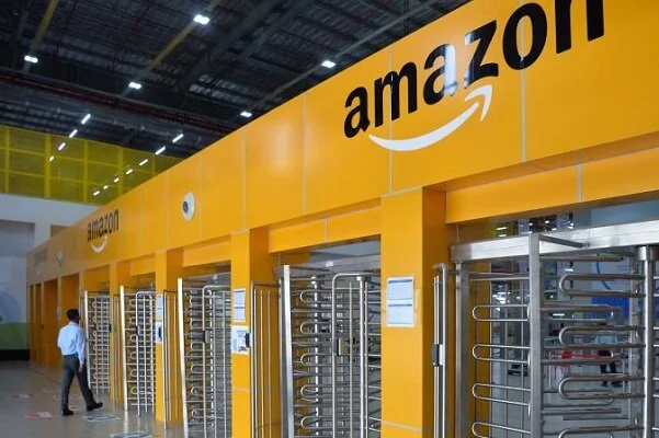 نیمه تاریک بزرگترین فروشگاه اینترنتی دنیا/ فروش کالا یا جاسوسی !