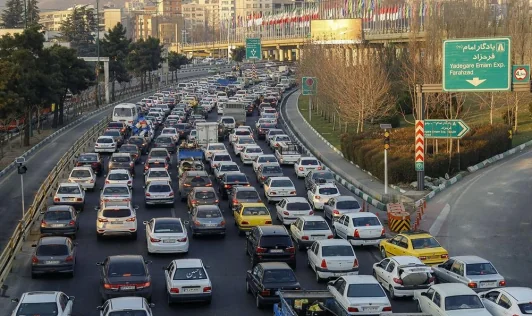 شاه می بخشد و محسن خان نمی بخشد/ دفاع رئیس شورای شهر از برگزاری الکامپ در تهران