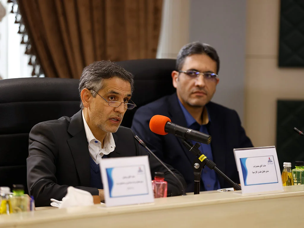 همکاری ایرانسل و سه شرکت نفتی در زمینه مدیریت هوشمند زنجیره تأمین فرآوردههای نفتی