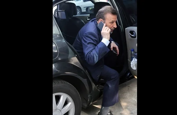 چه گوشی‌هایی در دست سیاستمداران ایرانی است؟+عکس